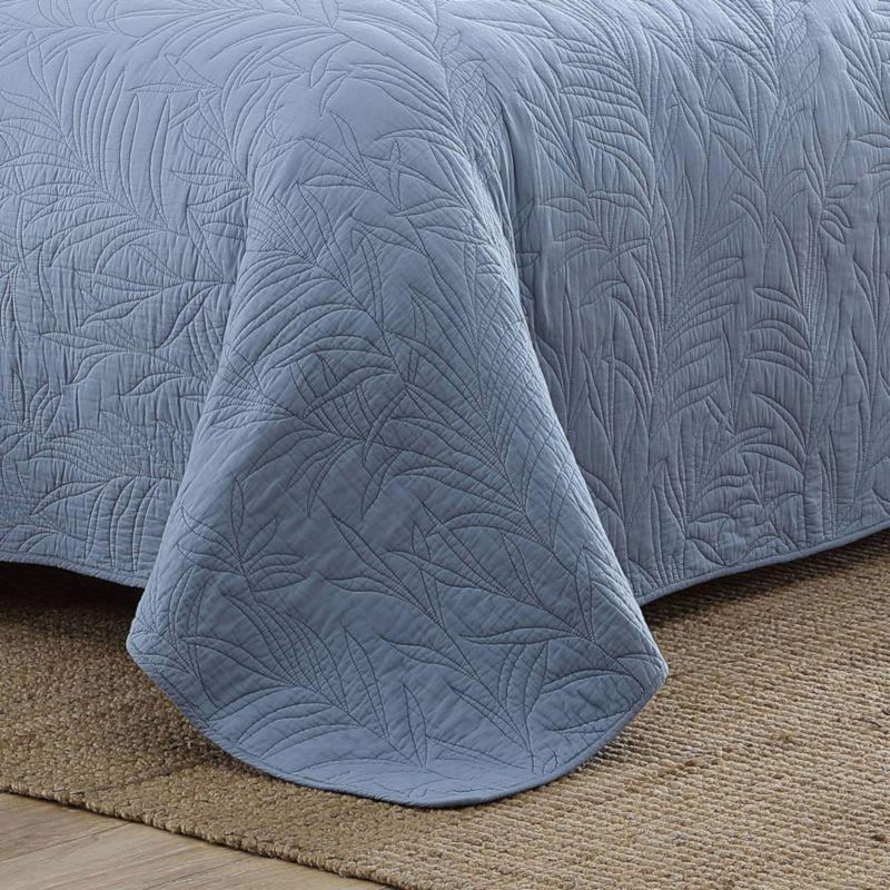 Costa Sera Full/Queen Reversible Cotton Quilt Set in Blue