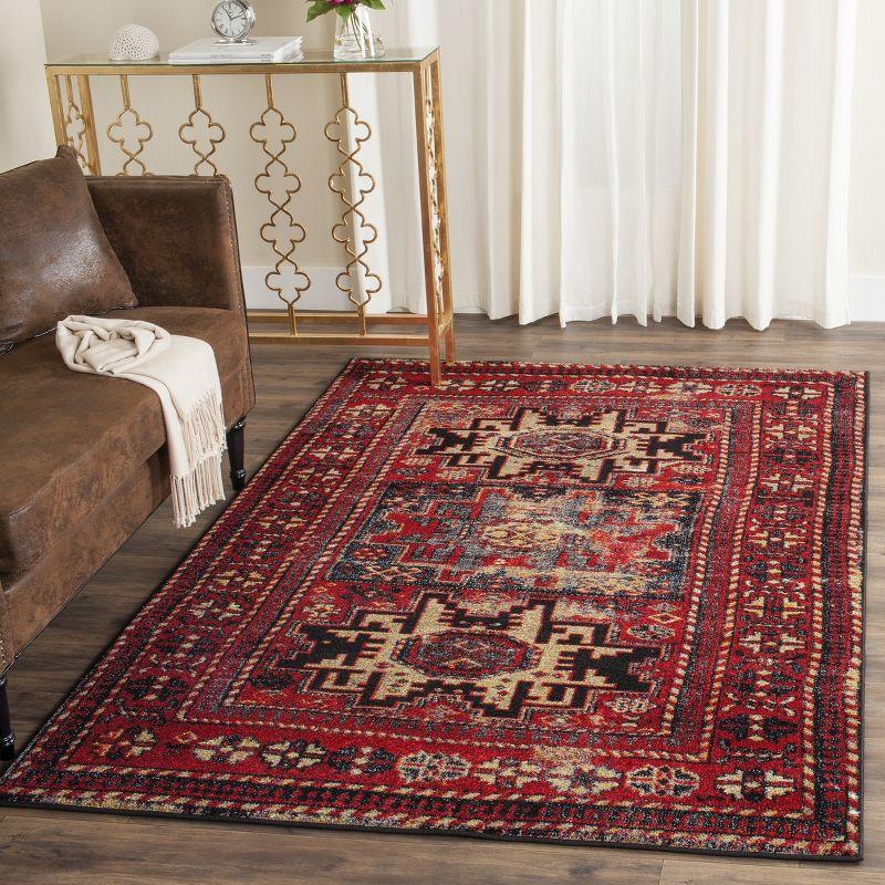 Vintage Hamadan VTH213 Power Loomed Indoor Accent Rug - Red/Multi - 2'7"x5' - Safavieh.