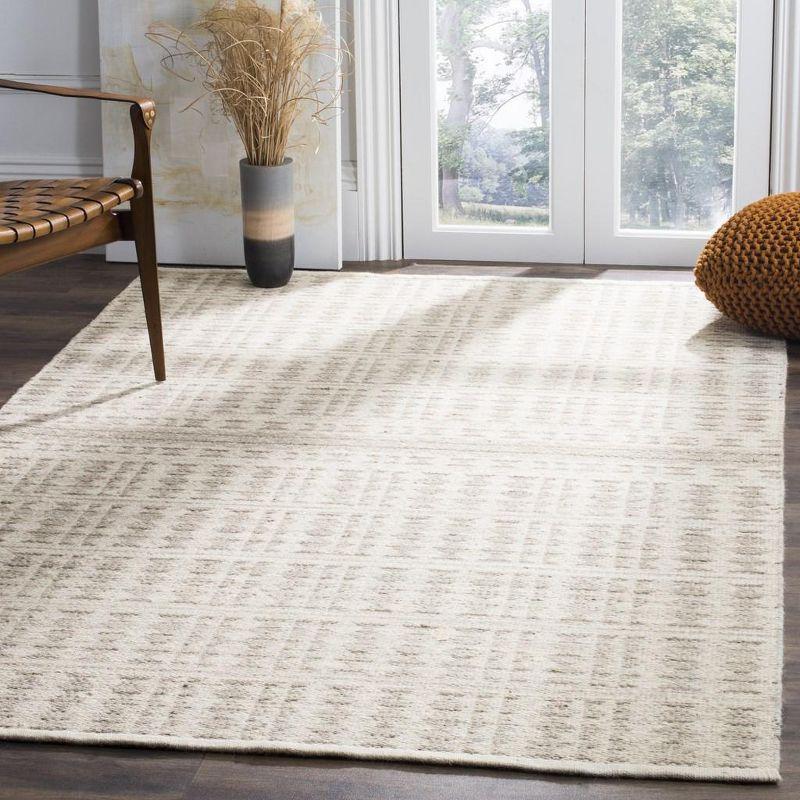 Gray and Ivory Flat Woven Wool 5' x 8' Area Rug