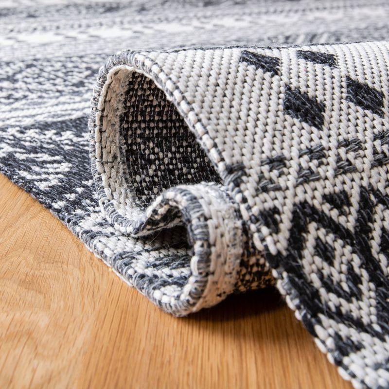 Augustine AGT445 Machine Made Indoor Area Rug - Black/Cream - 4'x6' - Safavieh