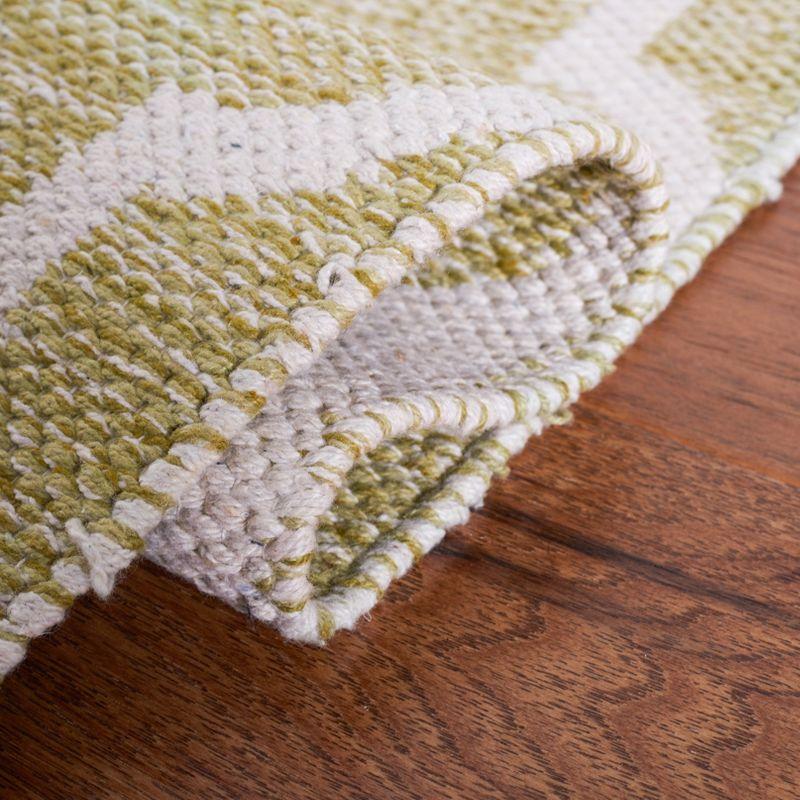 Montauk MTK810 Hand Woven Area Rug - Green/Ivory - 5'x8' - Safavieh.