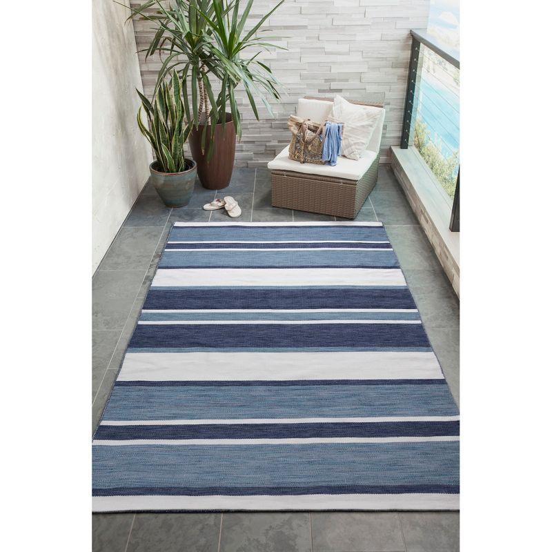 Liora Manne Sorrento Boat Stripe Indoor/Outdoor Rug Navy 5' x 7'6"