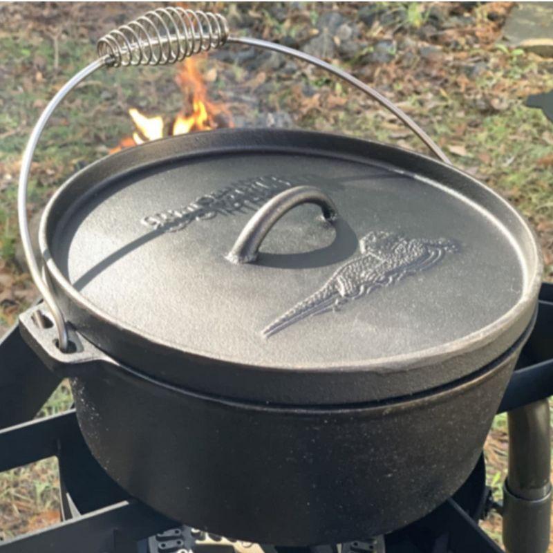 Bayou Classic Bayou Classic Non-Stick Cast Iron Round Dutch Oven