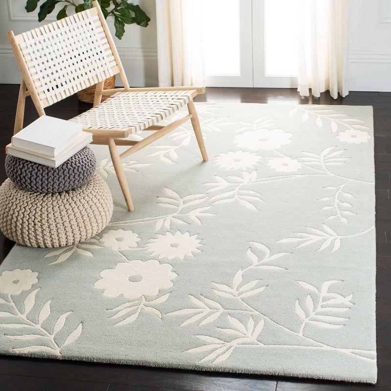 Soho SOH774 Hand Tufted Area Rug  - Safavieh