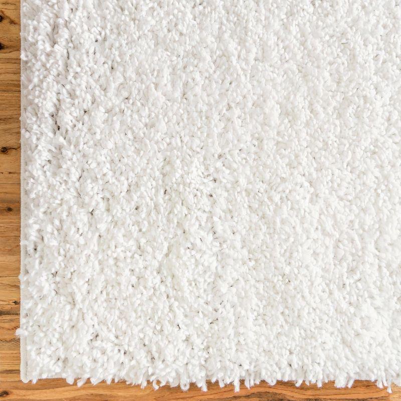 Unique Loom 4' 0 x 6' 0 Davos Shag White Area Rug