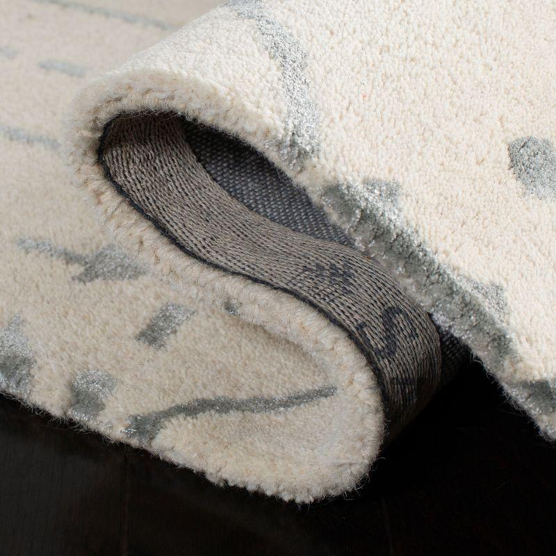 Himalaya HIM903 Handmade Accent Rug - 2'3"x4' - Ivory/Grey - Safavieh