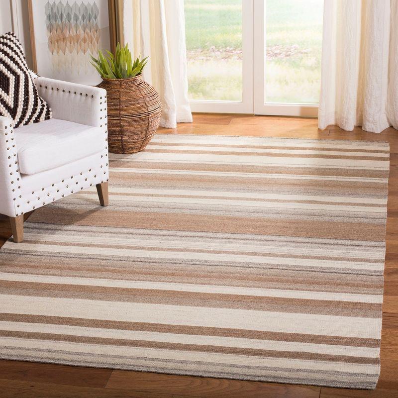 Dhurries DHU631 Hand Woven Flat Weave Area Rug Natural / Camel 4' X 6' - Safavieh.