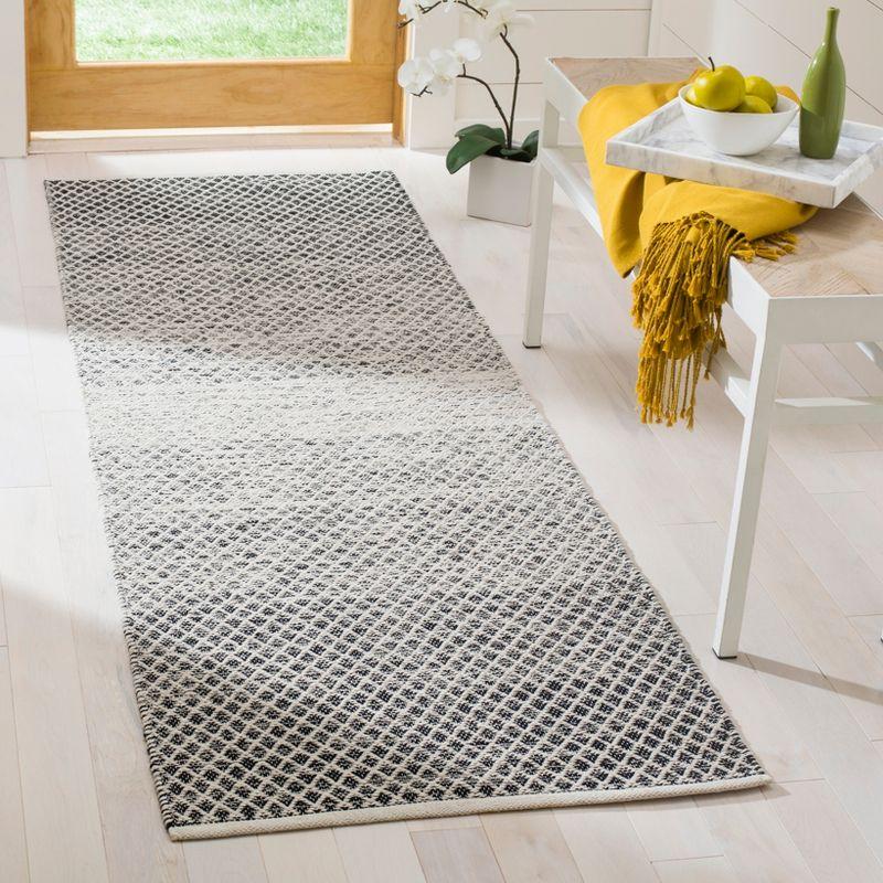 Coastal Charm Black/Ivory Cotton Handwoven Flatweave Rug