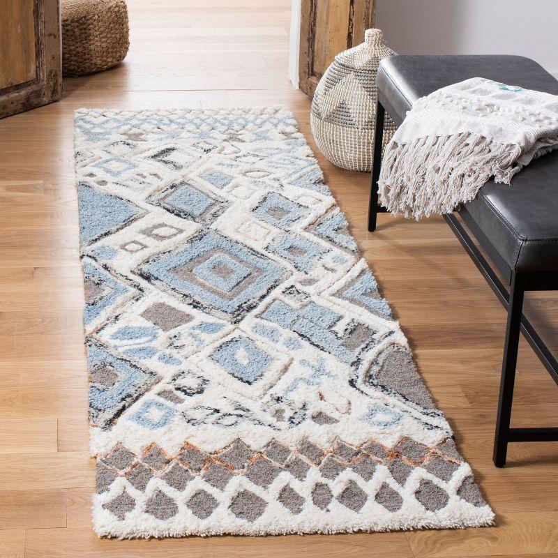 Casablanca Shag CSB618 Hand Tufted Indoor Runner Rug - Beige/Navy - 2'3"x8' - Safavieh