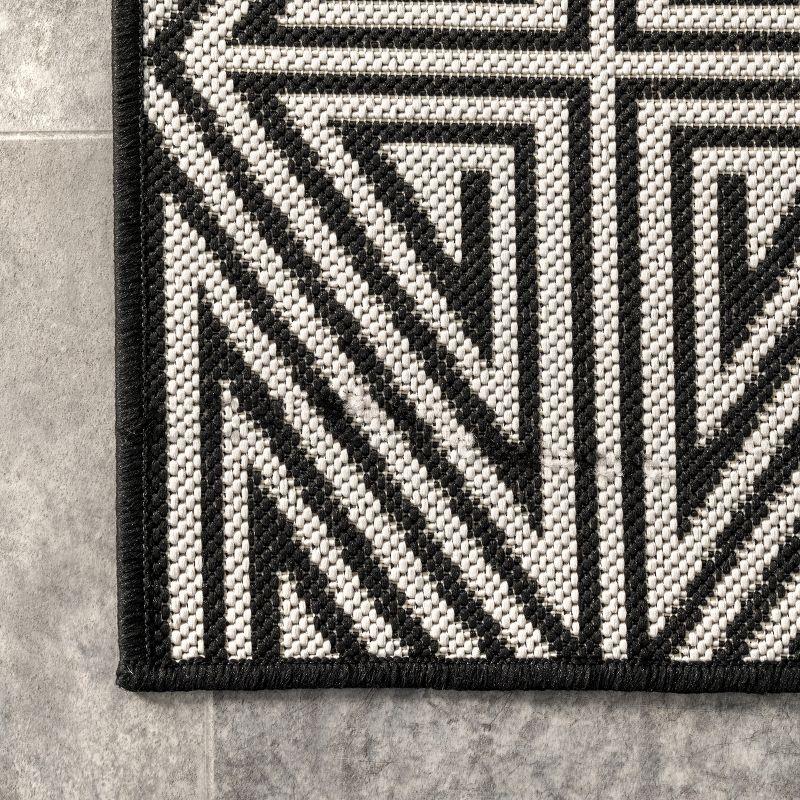 nuLOOM Kelsey Modern Abstract Indoor and Outdoor Area Rug