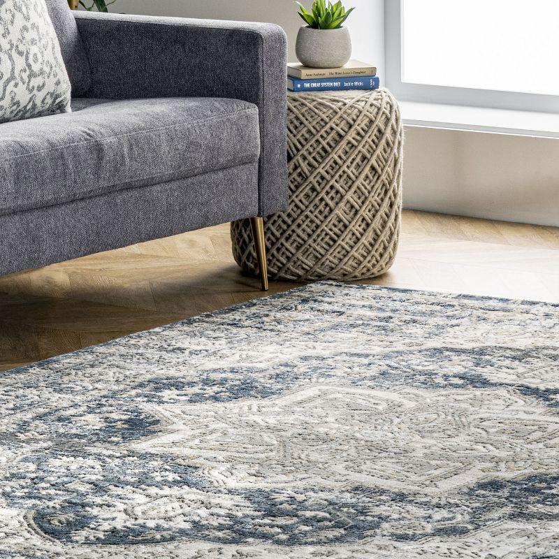 Nuloom Darcie Traditional Medallion Indoor Area Rug