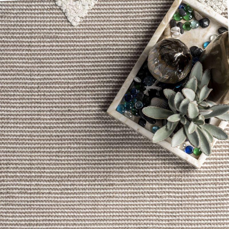 Nuloom Dylan Geometric 5x8 Wool Shag Indoor Area Rug for Living Room Bedroom Dining Room Nursery Kitchen, Beige/Ivory