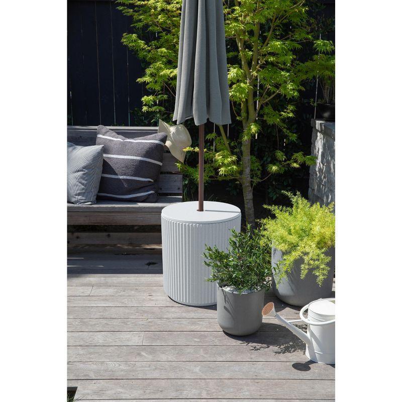 Demi 18.5'' Plastic Outdoor Side Table