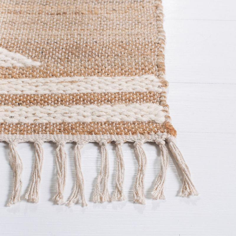 Kilim With Fringes KLM451 Hand Woven Area Rug - Natural/Ivory - 4'x6' - Safavieh