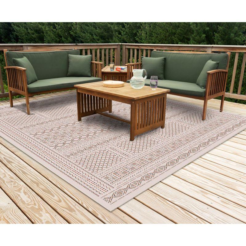 Liora Manne Avena  Indoor/Outdoor Rug  Ivory..