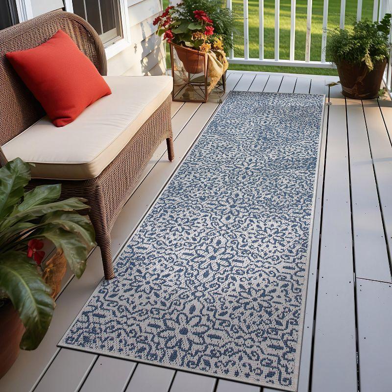 World Rug Gallery Contemporary Flowers Weather Resistant Reversible Indoor/Outdoor Area Rug