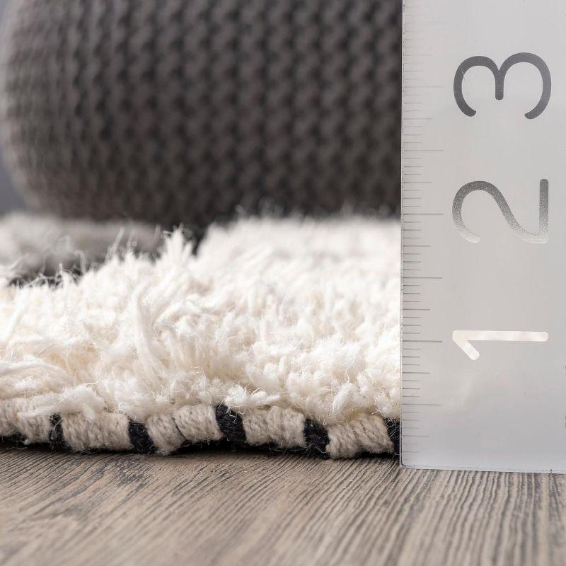 Nuloom Handmade Striped Delia Shag Indoor Area Rug, 6' x 9', Ivory