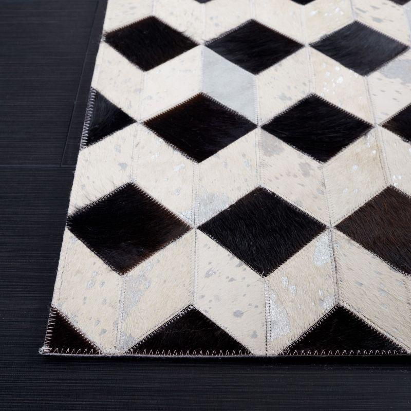 Studio Leather STL902 Hand Woven Indoor Runner Rug - Beige/Black - 2'3"x9' - Safavieh