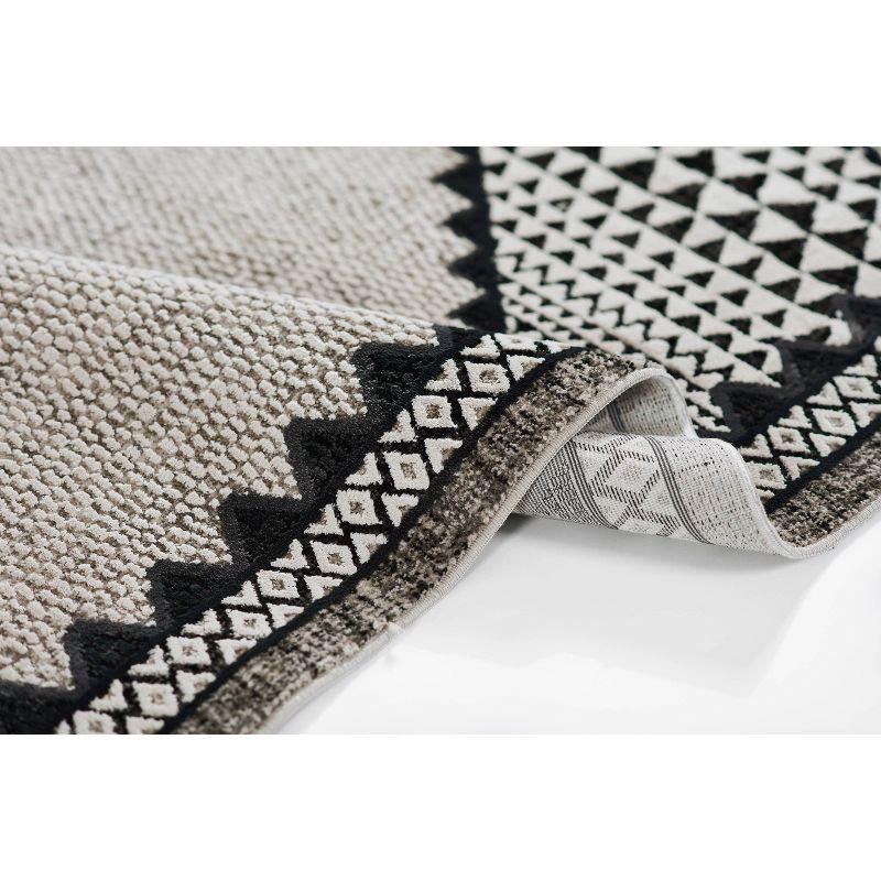Momeni 5'3"x7'6" Noho Cooper Machine Loomed Area Rug Ivory: Geometric Pattern, Low Pile, Indoor Use, Polyester