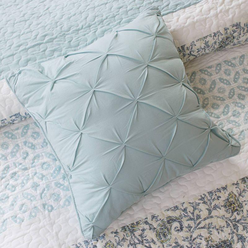 Shabby Chic Blue Paisley Full/Queen Cotton Percale Quilt Set with Decorative Pillows