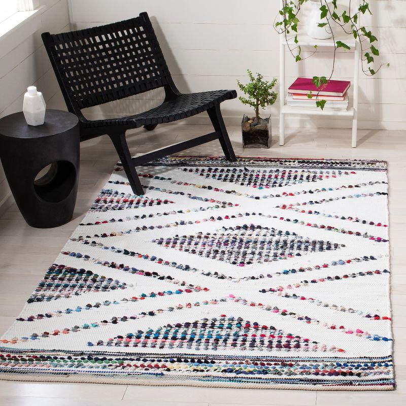 Montauk MTK816 Hand Woven Area Rug - Ivory/Black - 4'x6' - Safavieh.