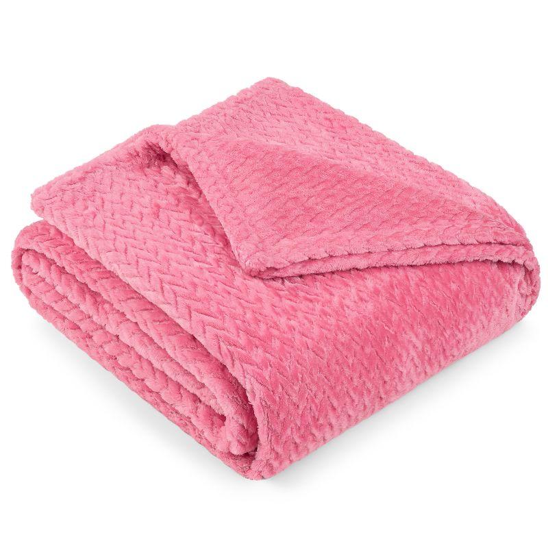 PAVILIA Lightweight Fleece Throw Blanket for Couch, Soft Warm Flannel Blankets for Bed