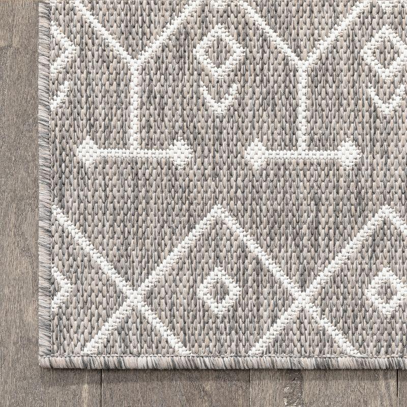 Well Woven Nors Light Grey Indoor / Outdoor Flat Weave Pile Nordic Lattice Pattern Area Rug (7'10" x 9'10")