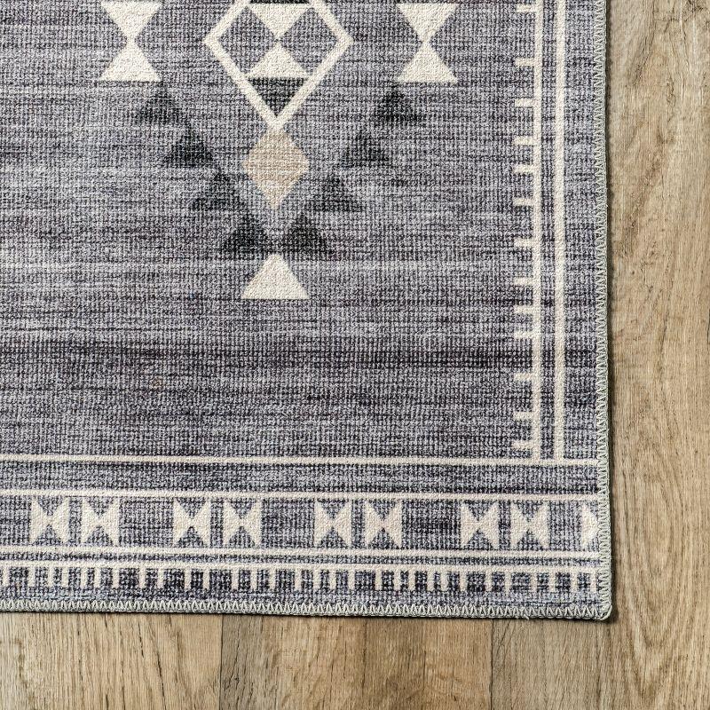 Nuloom Evalyn Southwestern Pet Friendly Machine Washable Area Rug, 5' x 8', Grey