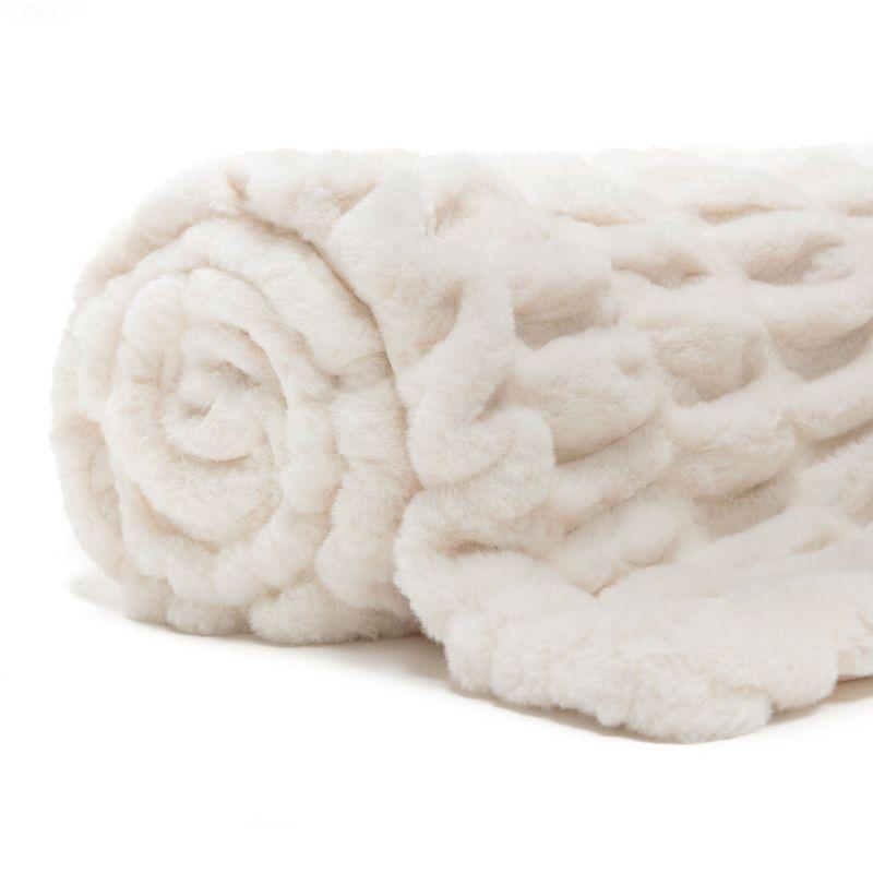 Chanasya Ruched Faux Fur Throw Blanket - Reversible Mink Blanket -  92" x 85” (Queen Size) - Cloud