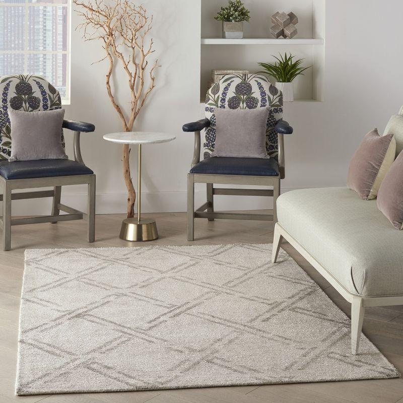 Venosa Grey/Ivory Diamond Hand-Tufted 3'9" x 5'9" Area Rug