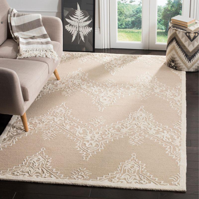 Ivory Elegance Hand-Tufted Wool & Viscose 5' x 8' Area Rug