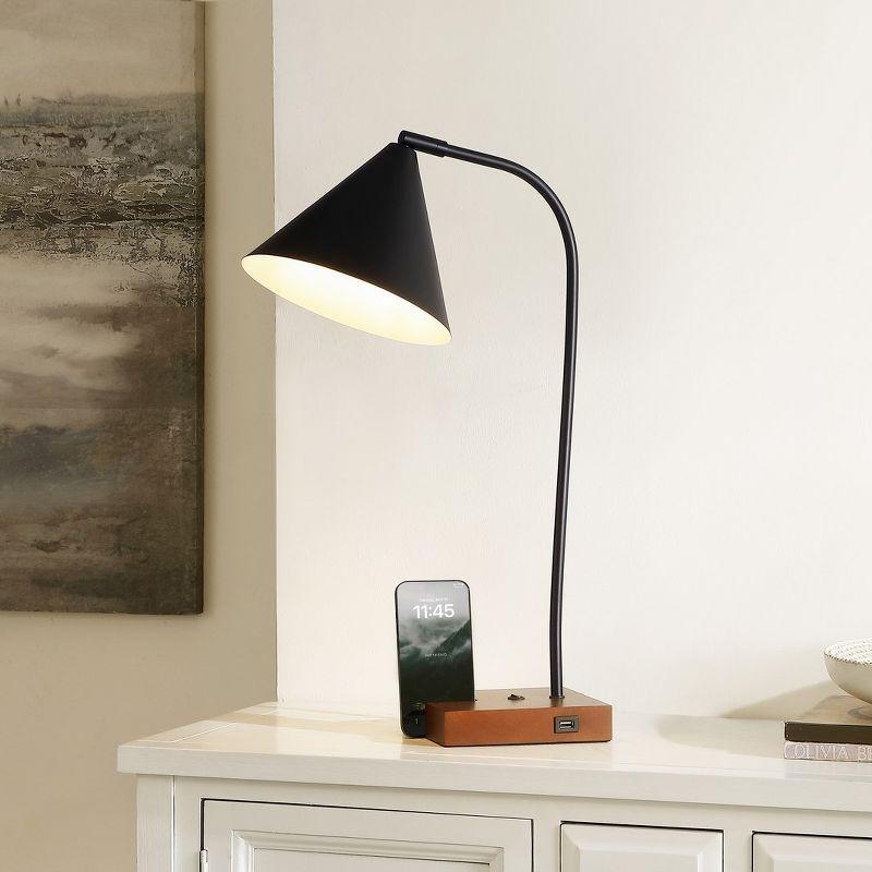 Nuka 22.5" Table Lamp with USB Port  - Safavieh