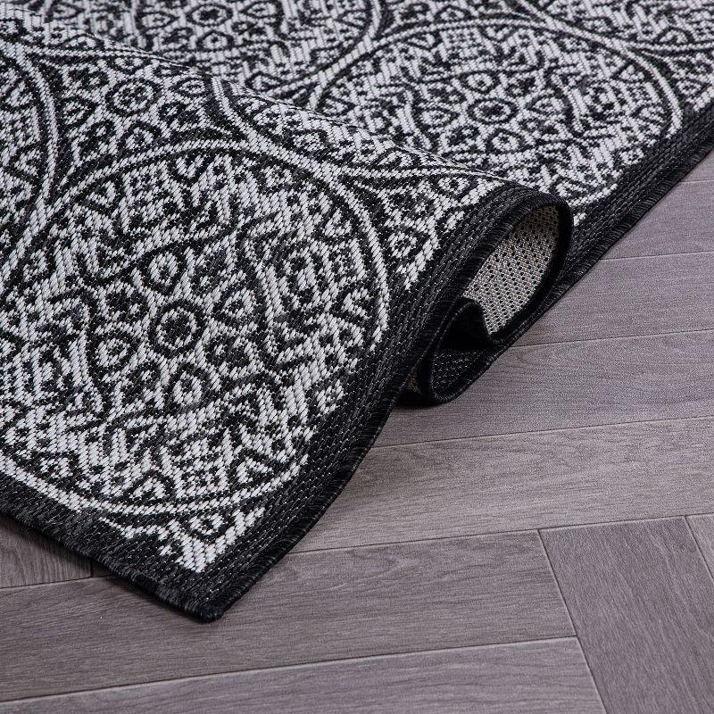 World Rug Gallery Transitional Floral Circles Textured Flat Weave Indoor/Outdoor Area Rug - BLACK 7'10"X10'