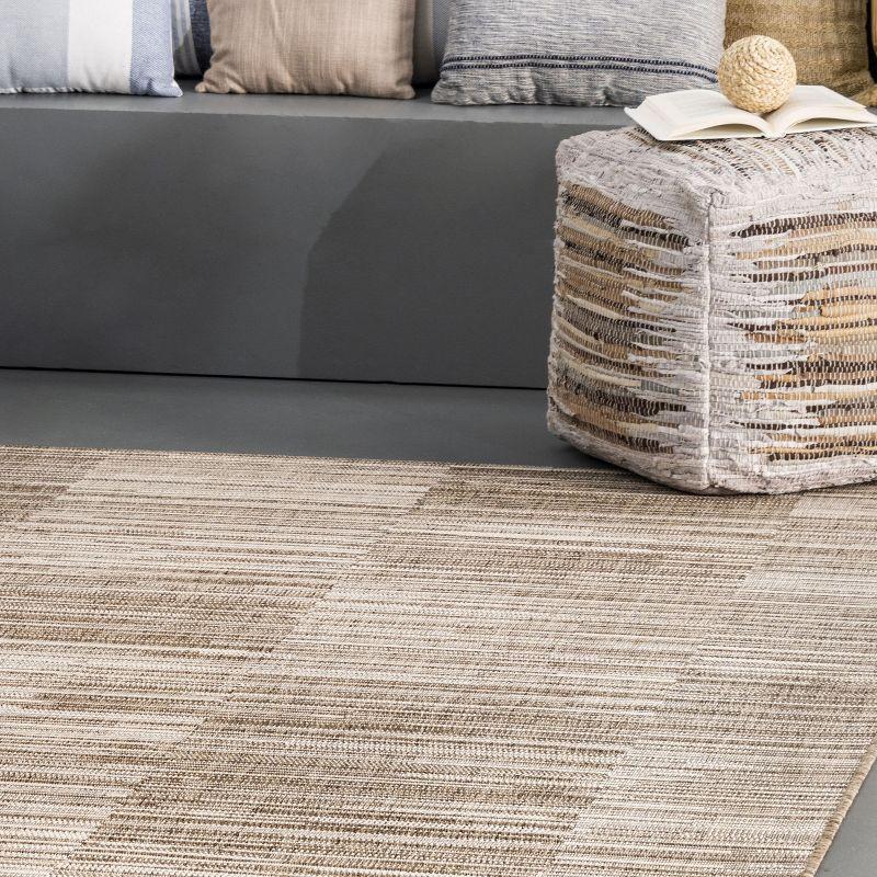 Nuloom Shirlene Stripes Indoor and Outdoor Patio Area Rug 5x7, Beige