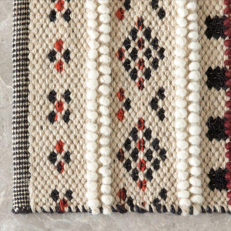 DEERLUX Handwoven Boho Beige Textured 100% Wool Flatweave Kilim Rug, 2' x 3'