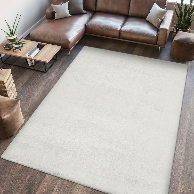 JONATHAN Y Twyla Classic Solid Low-Pile Machine-Washable Cream 4 ft. x 6 ft. Area Rug