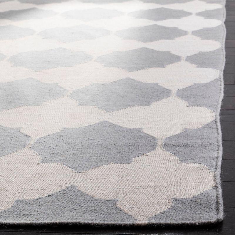 Dhurries DHU624 Hand Woven Area Rug - Grey/Ivory - 3'x5' - Safavieh..