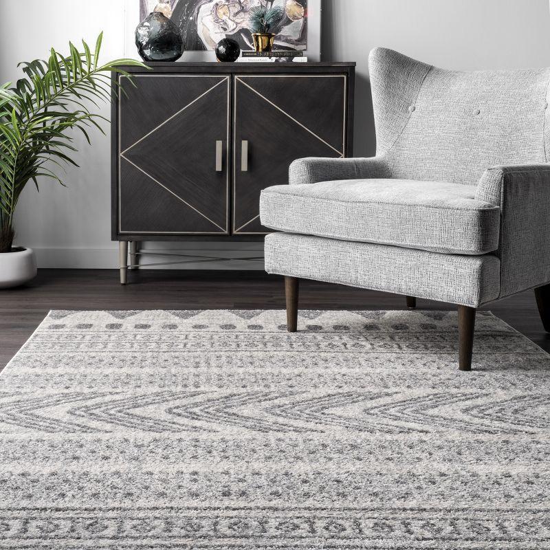 nuLOOM Shaina Area Rug