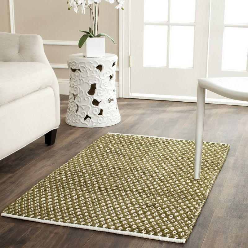 Boston BOS685 Power Loomed Area Rug  - Safavieh