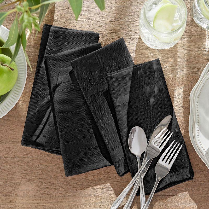 Gracie Oaks Ramiro Polyester Plaid Square Napkin (Set of 4)
