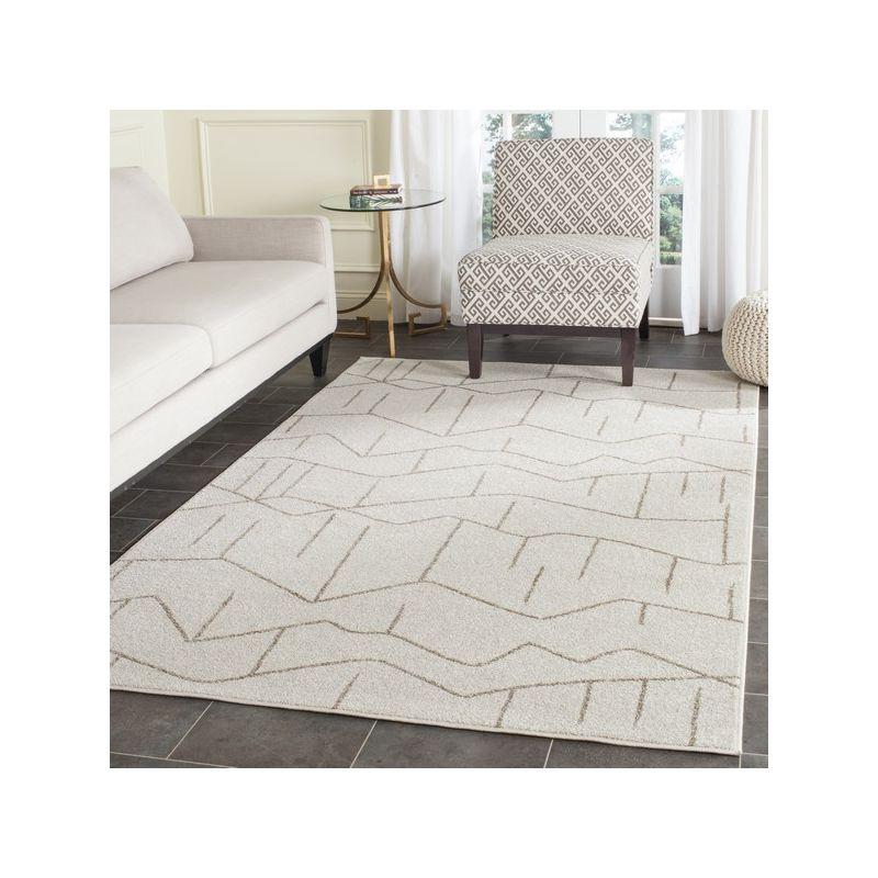 Ivory Synthetic Reversible Rectangular 4' x 6' Rug