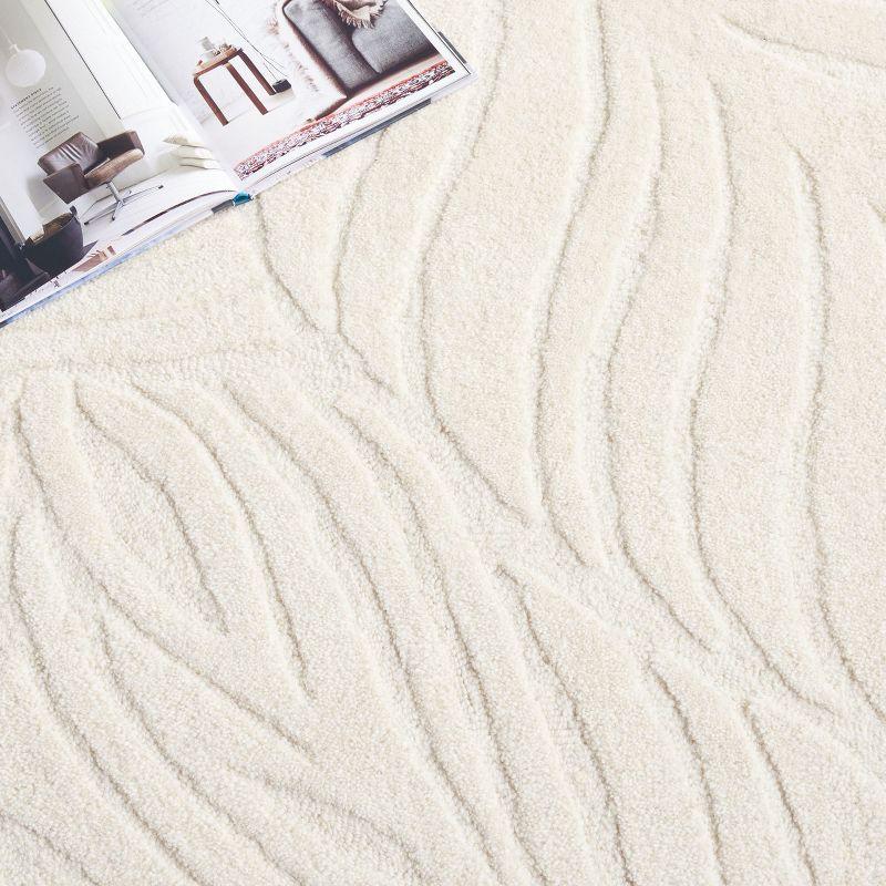 Ebony EBN805 Hand Tufted Area Rug - Ivory - 4'x6' - Safavieh.