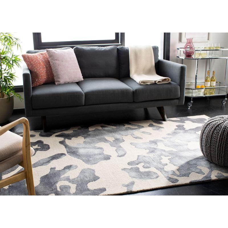 Dip Dye DDY517 Hand Tufted Area Rug  - Safavieh