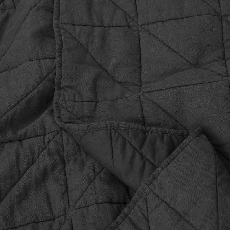 Full/Queen Quilt Charcoal - Tuft & Needle