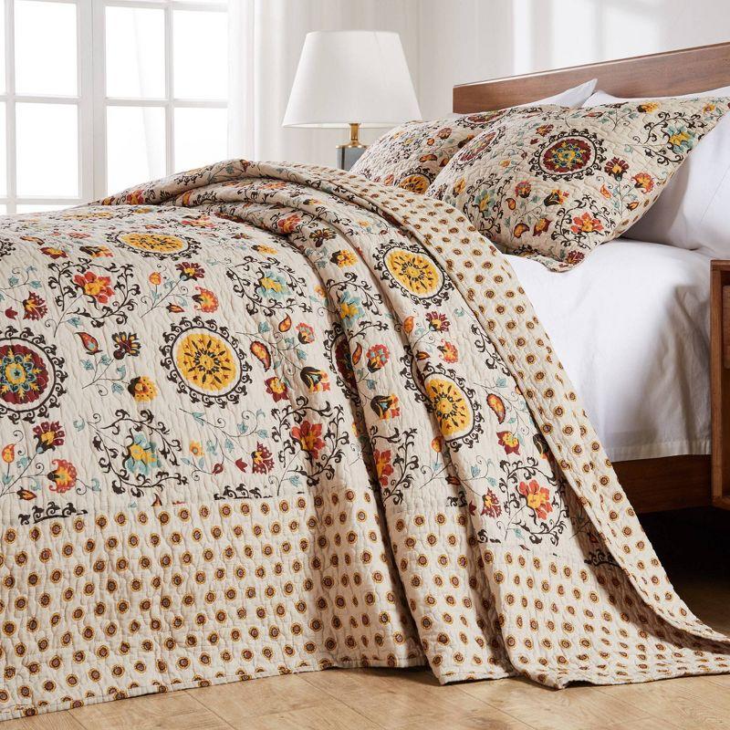 Andorra Medallion Cotton Reversible Quilt Set