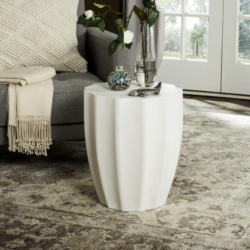 Jaslyn Accent Stool - Indoor/Outdoor - VNN1010 - White - Safavieh