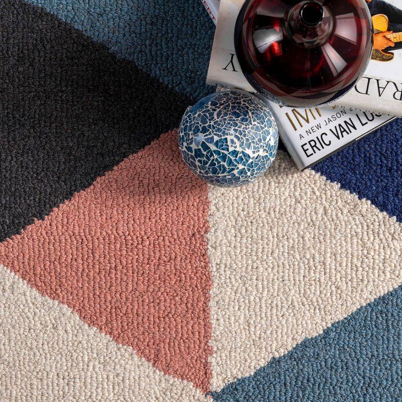 Bianca Triangles Area Rug Blue - nuLOOM