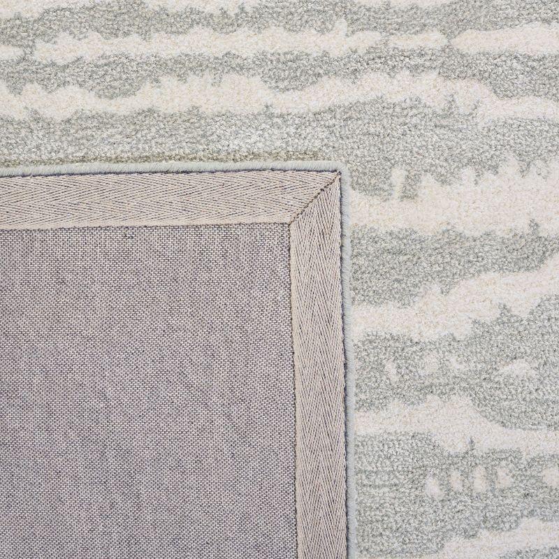 Soho SOH656 Hand Tufted Area Rug - Light Grey/Ivory - 7'6"x9'6" - Safavieh.