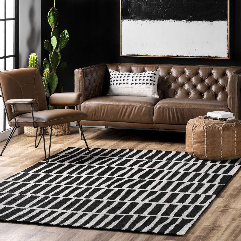 Handmade Black Geometric Wool Area Rug 8' x 10'