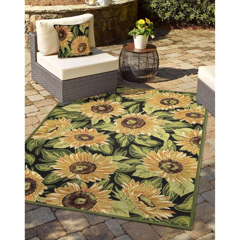 Liora Manne Floral Indoor/Outdoor Throw Pillow
